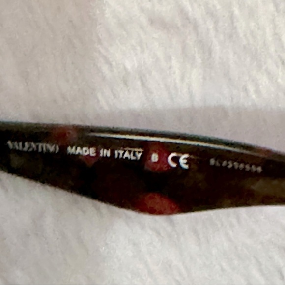 VALENTINO GARAVANI Logo Women’s 55mm Cat Eye Sunglasses In Red Havana NEW in Box - Picture 9 of 12